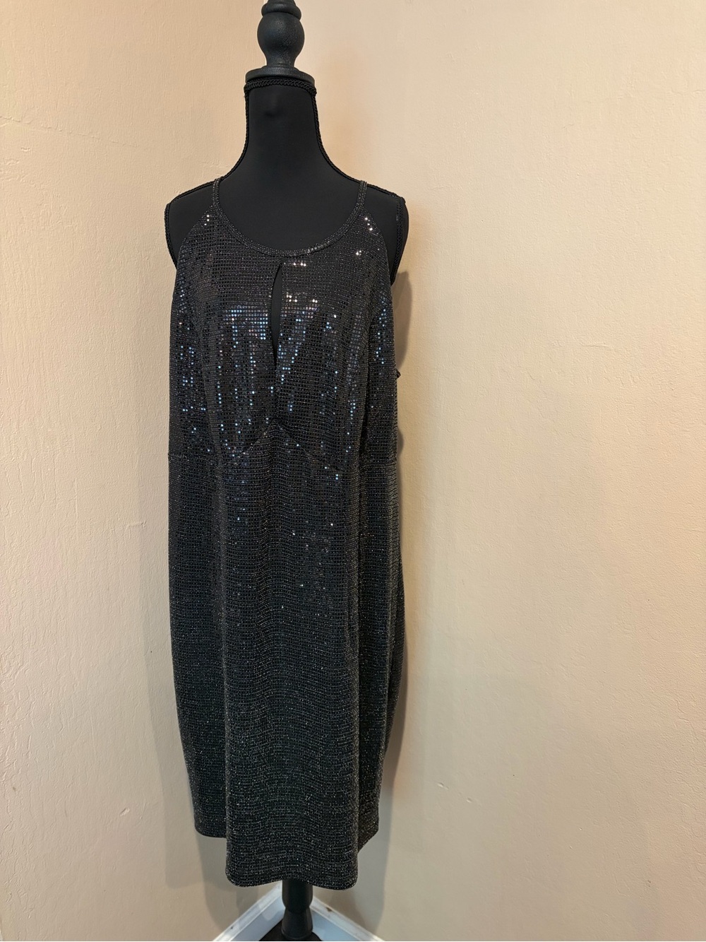 Black Shimmery Flat Sequin Halter Style Cocktail Dress, Size 2X NWT